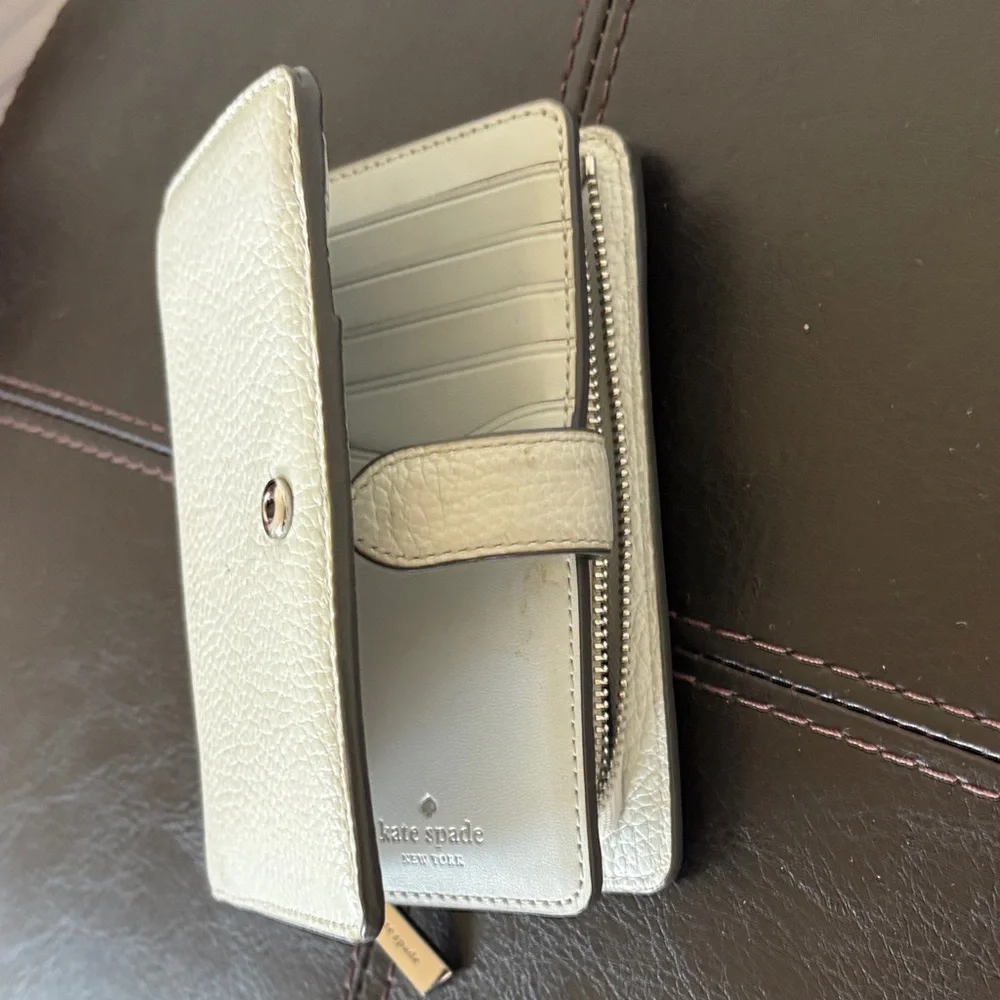Kate Spade Cream Textured Wallet - Picture 5 of 5